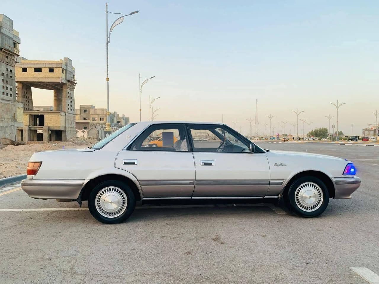 السلام عليكم هارتوب للبيع موديل 91 السياره ما بيها ضربه قويه مصبوغه عامل الجماليه تبريد شغال حداديه 100% حداديه فول ماكينه ويا كفاله تخم تاير غرفه جديده بطاين جدد كفاله عامه من الضربه القويه كهربائيات كلها شغاله او بيع او مراوس السعر ب 46 وبيها مجال قليل بيع سريع مال جناي العنوان النجف الاشرف فد الاتصال لا اقرا ولا اكتب رقم الهاتف بواتساب ***********
