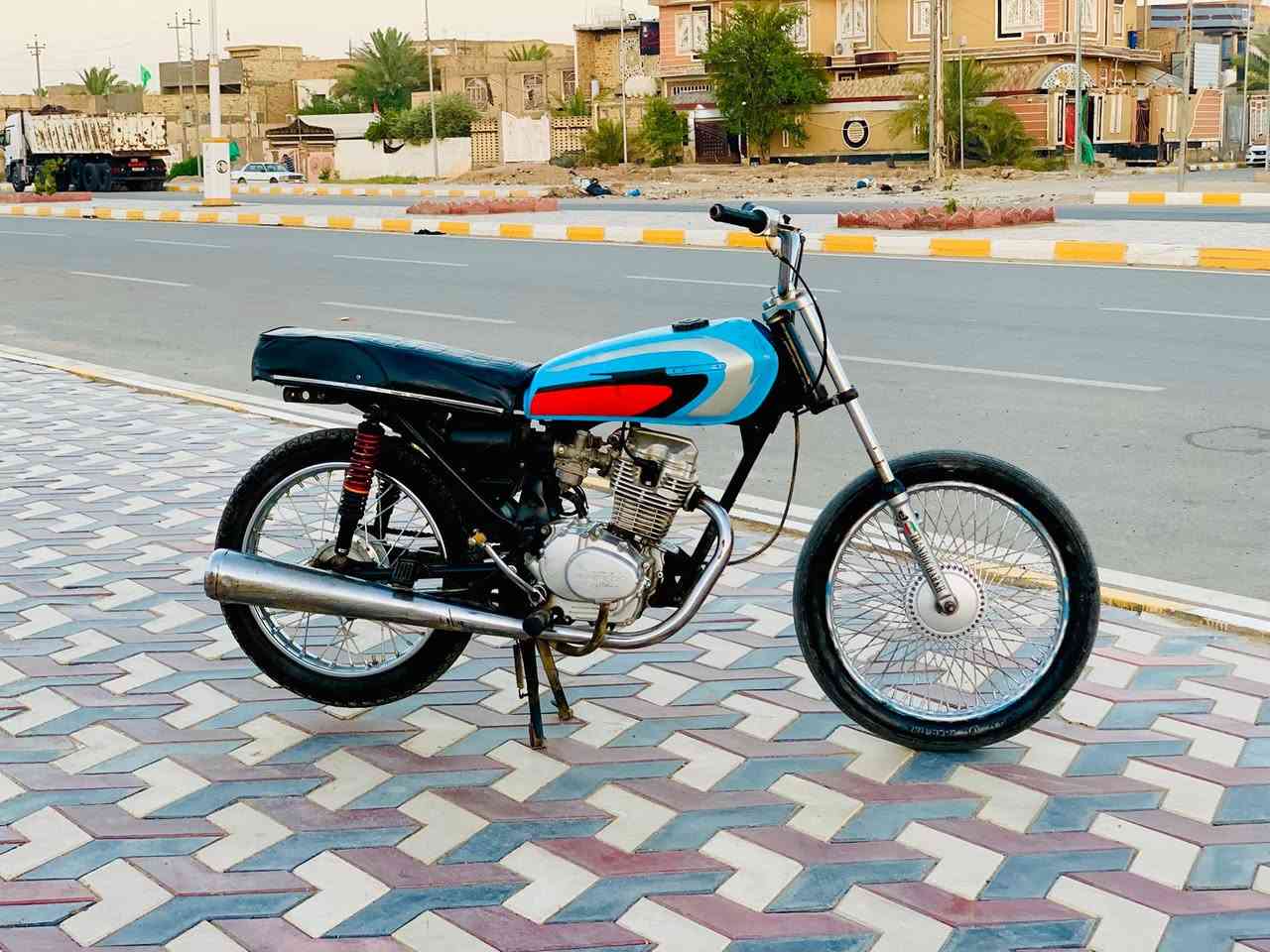نامه كلك كلك دراجه جاهزه ونضيفه ما بيه اي نقص مكفوله من كلشي سعر 350وبيها مجال ***********
