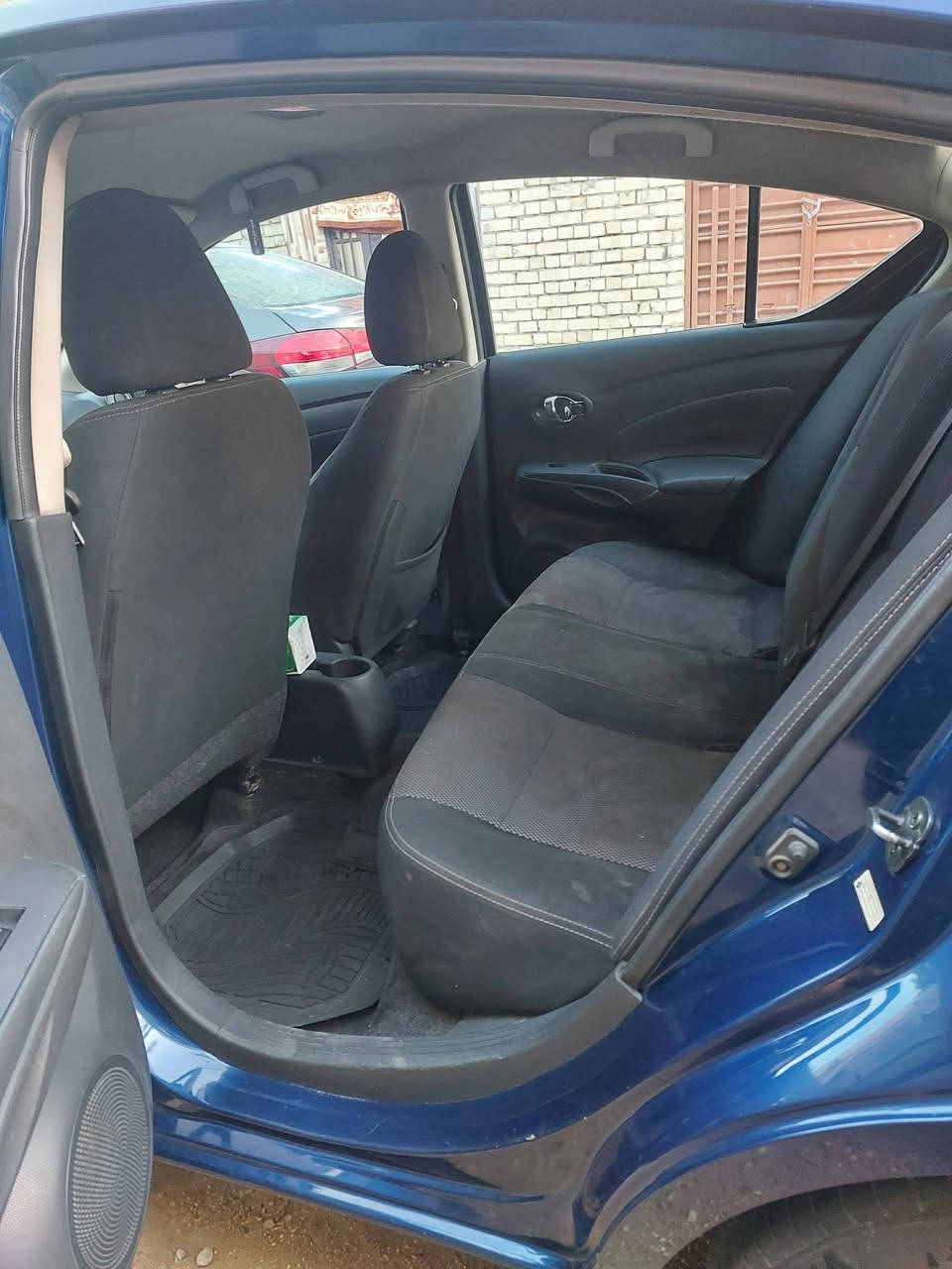 نيسان فيرسا 2018 SV
اللون ازرق

 معروفة المواصفات  : كامرة خلفية. جامات الاربعة كهربائي.تحديد سرعة...تحكمات بالاستيرن..كيجات اثنين وشاشة اعطال حديثة...مراية تحكم...يدات البوب الخارجية والداخلية نيكل....تخم تايرات مع بطارية جديدة..

ماشي 86 الف ميل 
سيارة كلين من دون ظرر بدون نقص كير مكينة كلشي جاهز فقط طخات بسيطه موجود سونار عندي قطرة صبغ مابيها ولاتبديل مكفولة

سيارة بأسمي رقم بغداد جديد  مكان السيارة بغداد
سعر السيارة: 95 وبيها مجال بسيط 
للاستفسار: ***********
