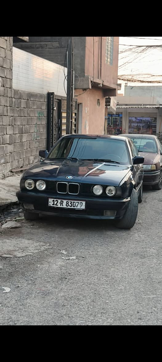 السلام عليكم BMW E34 موديل 91 525 محرك كبس كير عادي محرك وكير نضاف كوبون بانزين بيها سنويه لل 2030 تنتهي جامات كهرب سيارة وارد اوربي يعني بدون تبريد سيارة نظيفة الداخل ينرادلو ترتيبات بسيطة السعر 44 قفل قفل اقل ما ابيع للأستفسار ***********
