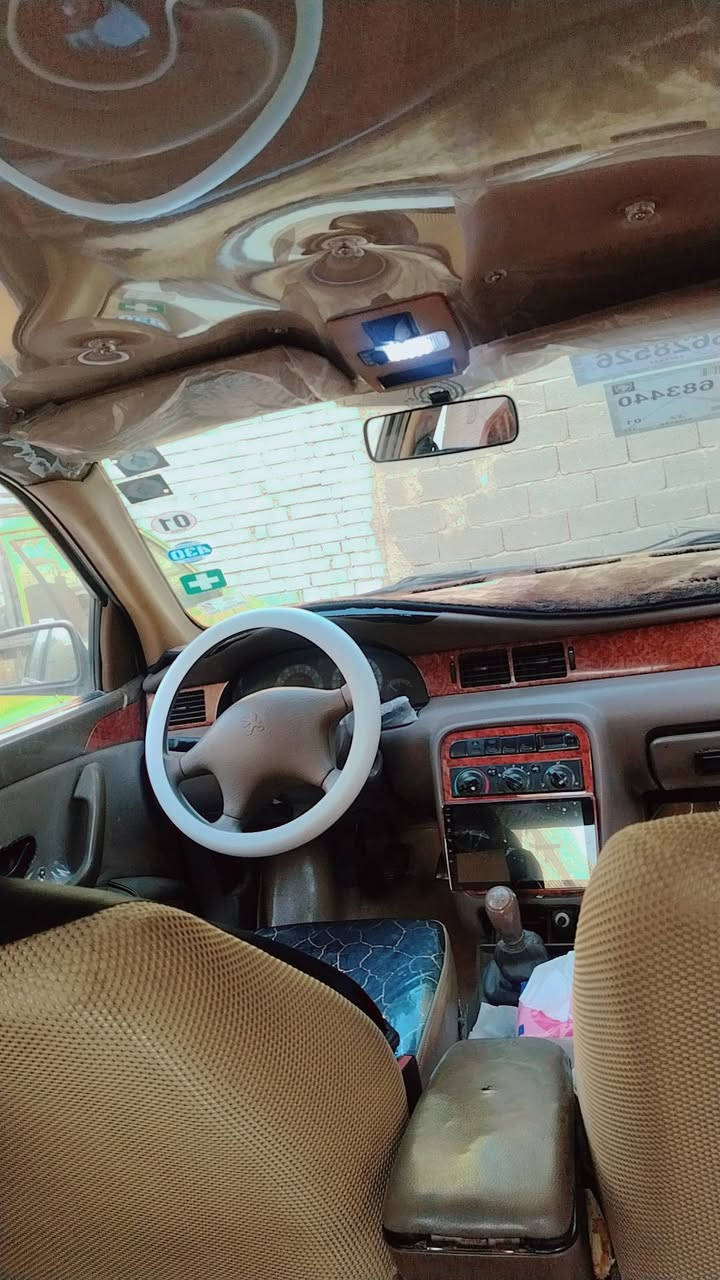 السلام عليكم عندي سمند موديل 12 السياره كلش حلوه ومرتبه مكينه جديده دوشمه رقم انكليزيي مثل ماابين بالصوره السياره بسمي بغداد سعره ع خاض ***********
