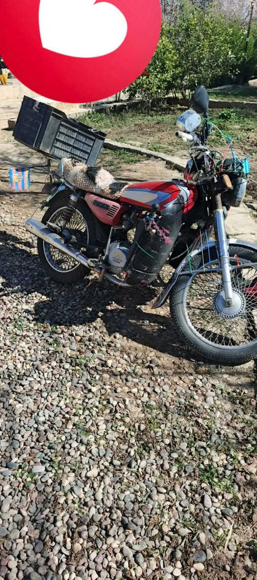 موطور للبيع 4گير السعر 350وبي مجال للناس الطيبه


**إذا كنت صاحب هذا الإعلان وتريد حذفه لأي سبب، رجاءا أرسل رسالة إلى الدعم الفني**