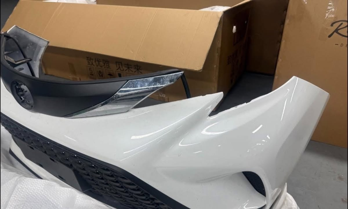 متوفر جميع قطع غيار تويوتا سينا 2021 _ 2021 
بنيد اصلي تفصيخ 
دعامية امامي خلفي اصلي 
لايتات امامي بك لايت خلفي 
جنطة صندوق اصلي 
بيبان اصلي 
جاملغ اصلي 
راديترات اصلي 
حاضنة اصلي 
ريشة اصلي 
براكيت امامي 
براكيت اسفل 
غطاء بدنة 
بدنة كاملة 
فرايم ام 
دكشن 
دبة زراكة
قاعدة فيوزات 
بطاين 
درع اسفل 
ردادت 
ايرباك فوق + اسفل 
جميع قطع غيار تويوتا سينا هايبرد متوفر  
الاتصال ***********
