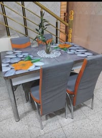 ميز طعام • جديد