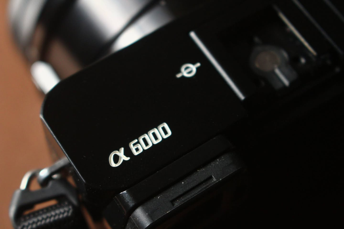 السلام عليكم
Sony a6000 + 16-50 oss sony lens 

الكامرة جدا نظيفة ومعتني بيها نظافتها مثل ما موضح بالصورة
24 ميجا بكسل جدا ممتازة من ناحية التصوير 
صغيرة وخفيفة وشاشتها تنكلب 
وياها 

المحتويات :

و العدسة بيها مانع اهتزاز 
1- 2 بطاريات اصلية من الشركة بعمر ممتاز 
2- شاحنتها الاصلية 
3-منفاخ و كت تنظيف (مصورته)
3- weather bag هم مصورته بس هوة شي تغلف بي الكامرة حتة ميوصللها مي وكذا بالمطر  
 4- رام 32g سانديسك اصلي 

5- ادابتر لعدسات الكانون 

السعر ٥٥٠ الف وبيها مجال 
موجود واتساب ***********
