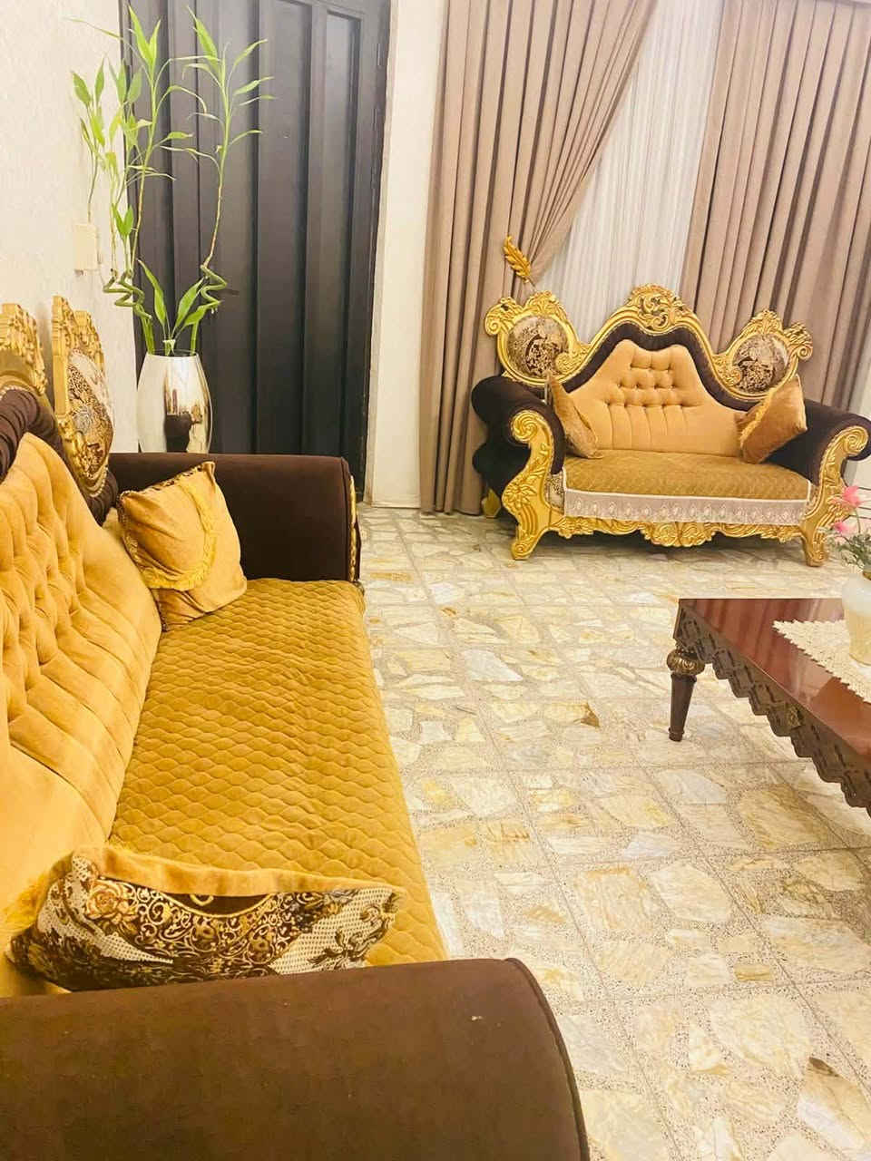 تخم عشر مقاعد كلش نضيف ومرتب 325شراي خاص


**إذا كنت صاحب هذا الإعلان وتريد حذفه لأي سبب، رجاءا أرسل رسالة إلى الدعم الفني**