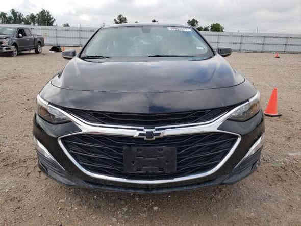 ماليبو RS مديل 21 
حادث السيارة خلفي بجم كبس  و صور الحادث بالمنشور 
ماشية 92 كيلو 
كاملة مابيها نقص و لا كلوب مشتغل بالدشبول 
رقم اربيل تحويل مباشر 
السعر 116$ 
***********
مكاني الكرادة او زيونة
