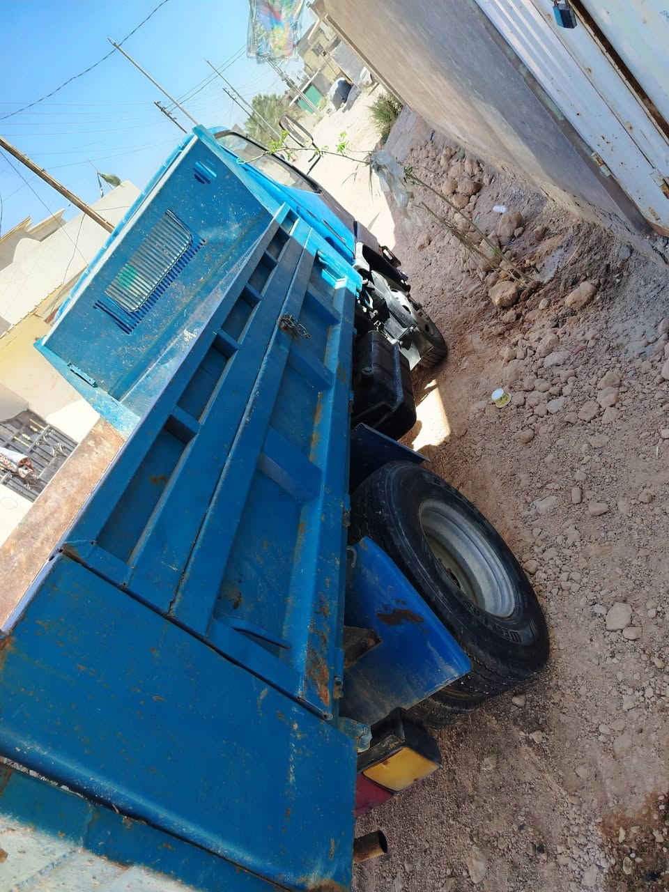 كنتر بزون قلاب. 
  رقم كربلاء مشروع وطني 
   موديل ٩٥
   ممكينه ٣٣
   ١٠٨ دبدوب
  تخم تاير چوبلس 
 العنوان كربلاء گنطرة السلام 
***********
***********
