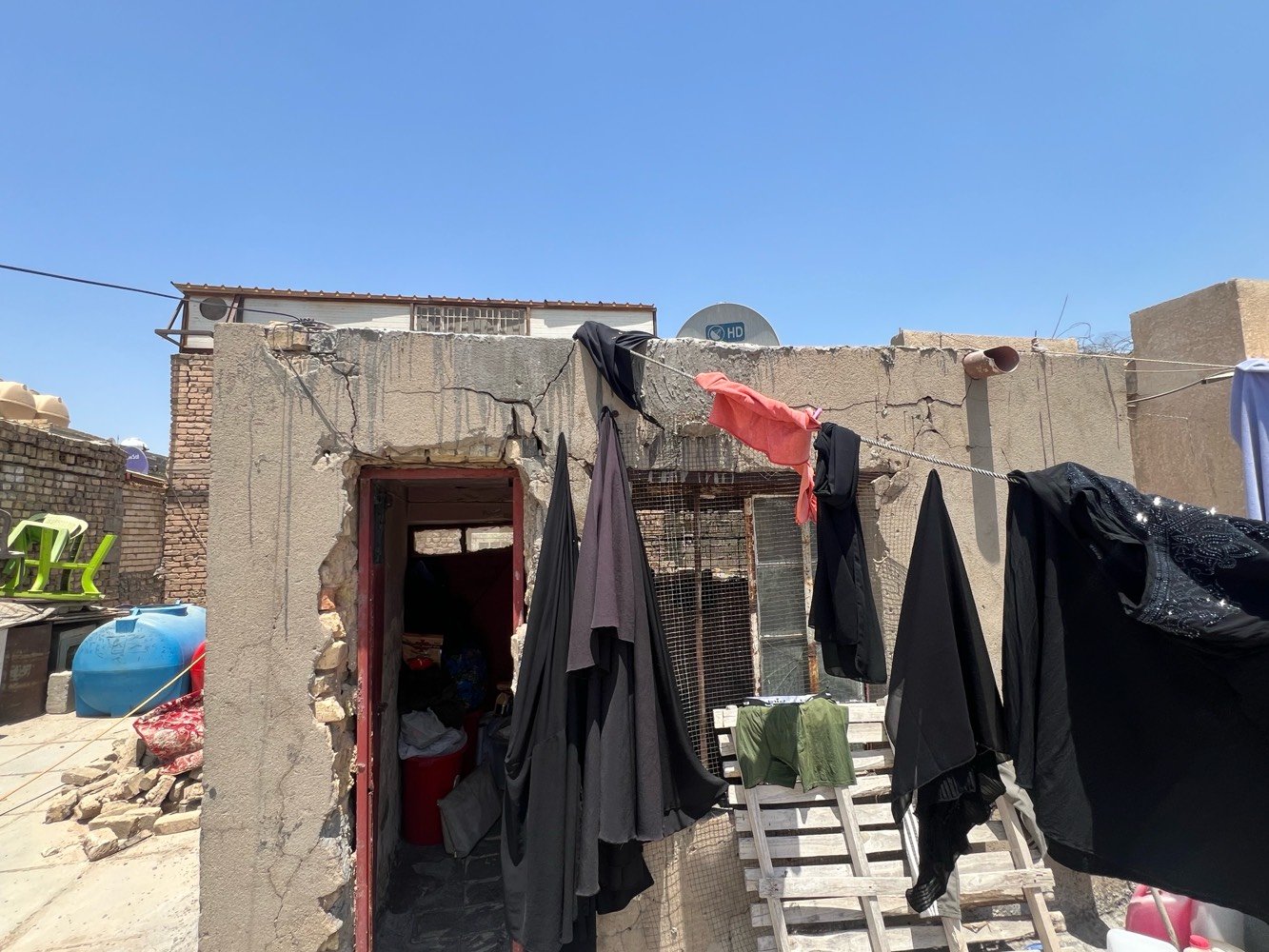 السلام عليكم نصف قطعه البيع قطاع 39 على الفلاح رابع دربونه ((***********))