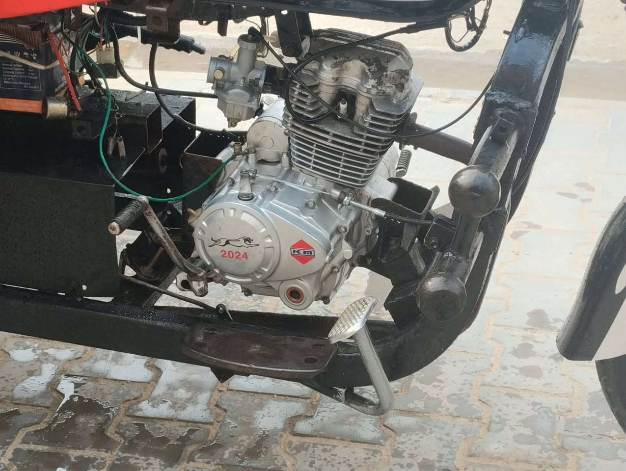 سلام عليكم ستوته الفين 2013 البيع نجف حنون وراق وكيل صولي كلشي شغال ماعازه شي سعر واحد وربعميه مجال قليل تصاب عرقم. ***********
