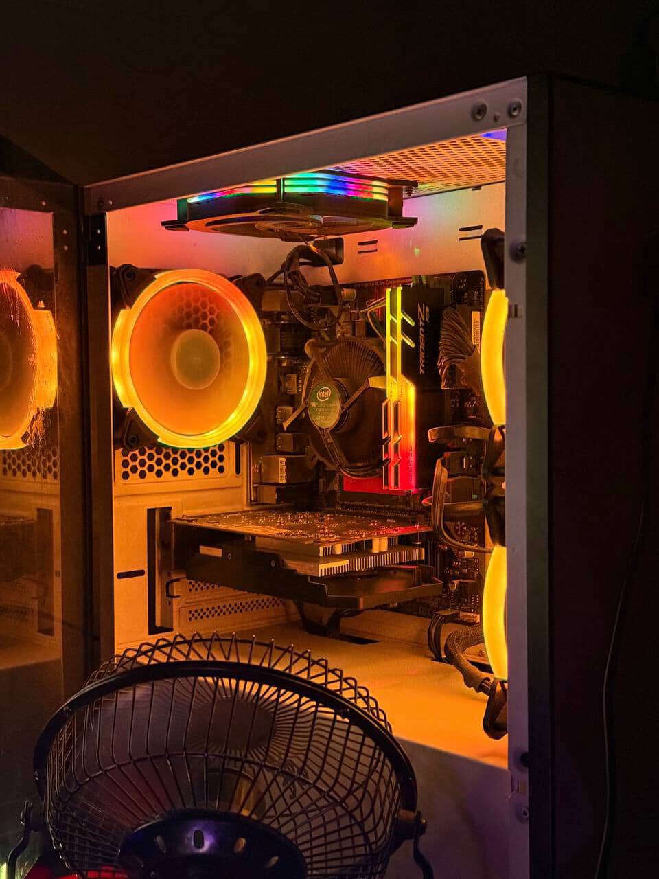 تجميعه ألعاب متوسطه
السلام عليكم تجميعه للبيع 
المواصفات 
M.b Gigabyte Technology Co. Ltd
CPU i5 9400
GPU AMD RADEON RX 560
RAM 8x2
SSD 128 casper
HDD 521
وياها شاشه 75 هرتز 
وياها كرسي وميز كيمنك 
وياها ماوس وكيبورد واغراضها كامله 
أغراضها مثل ماموضح بصوره 
سعرهن شلع 650 قفل قفل مستعجل على بيعته
وذا تريد وياها يده فايف يصير 700


**إذا كنت صاحب هذا الإعلان وتريد حذفه لأي سبب، رجاءا أرسل رسالة إلى الدعم الفني**