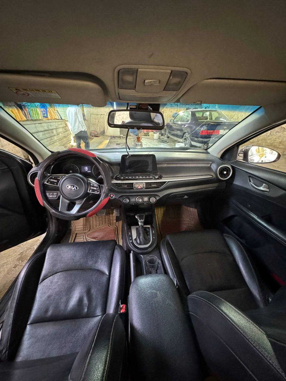 سلام عليكم .
 كي 3مديل 2019 محرك 1600 وارد كوري نضافة السياره مثل ما واضح أمامكم في السونار والصور سياره باب وجاملغ مصبوغات اثر جراد وليس ضربه فول مواصفات ماا عده الفتحه تحكم كهربائي تبريد قطعتين ثلج  السياره بصمه  السعر 110 وبيه مجال قليل عنوان سياره النجف واي شي ثاني للاستفسار الاتصال على رقم 
***********
لا تراسني ابد مكلف ب نشر خابر ع صاحبها 
صالح حسين او تراسله هذا حسابه .
