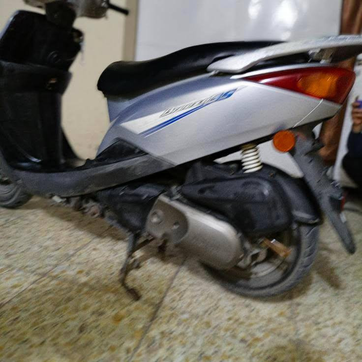 سلام عليكم دراجه بريز مال رمبه كلش نضيفه سعره 950 وبيها مجال عله الخاص


**إذا كنت صاحب هذا الإعلان وتريد حذفه لأي سبب، رجاءا أرسل رسالة إلى الدعم الفني**