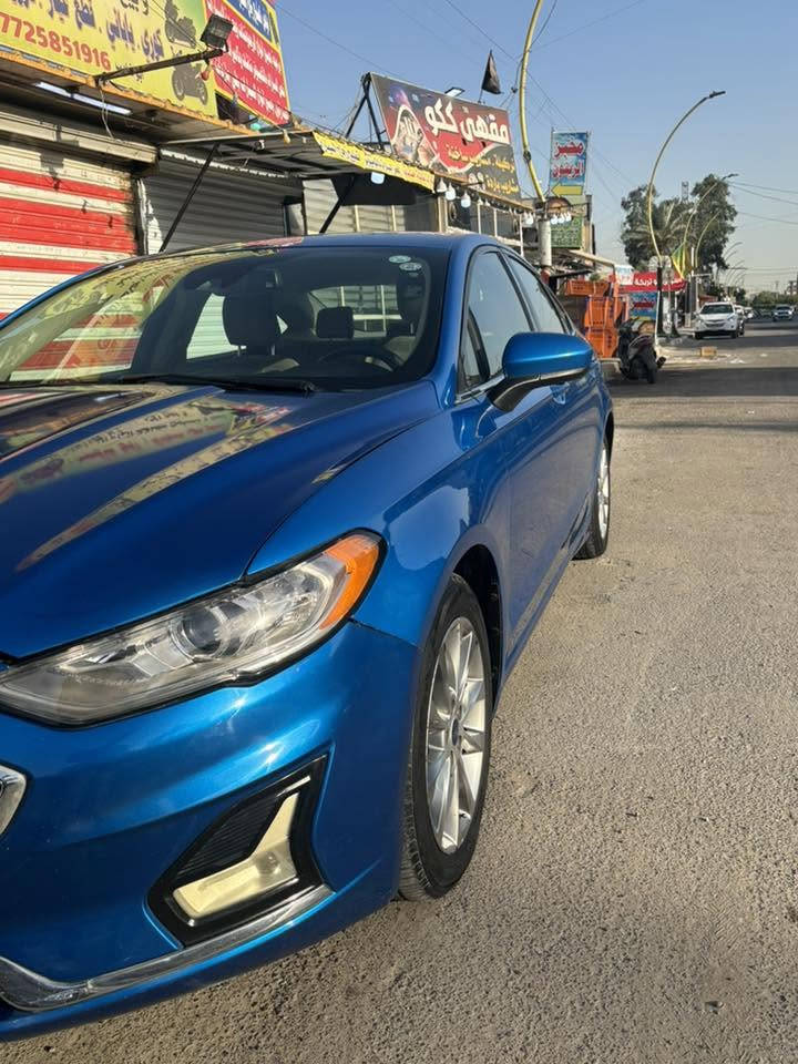 السلام عليكم فورد فيوجن 2019 للبيع فول مواصفات عدا الفتحة محرك 1500 تيربو 
بصمة 
رادار 
تحديد مسار 
نقاط عمياء 
شاشة ابل كار بلي 
تبريد قطعتين ثلج 
بيهة 3 قطع صبغ 
السعر 112 وبيهة مجال للشراي 
***********
