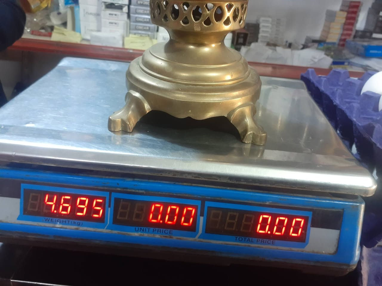 سماور    روسي    فحم 
المعدن    براص     
السعر    ١٥٠    الف


**إذا كنت صاحب هذا الإعلان وتريد حذفه لأي سبب، رجاءا أرسل رسالة إلى الدعم الفني**