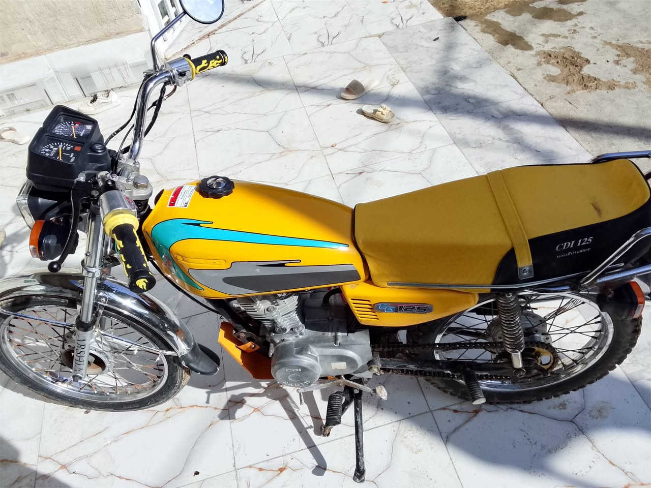 السلام عليكم 
4 گير كلك مكفولة عشائريا ومن السرقة
تعمير جديد كامل مكينة فول ومكفول 
كوت حي الحكيم 
السعر350 بيها مجال للشراي
للاستفسار ***********
