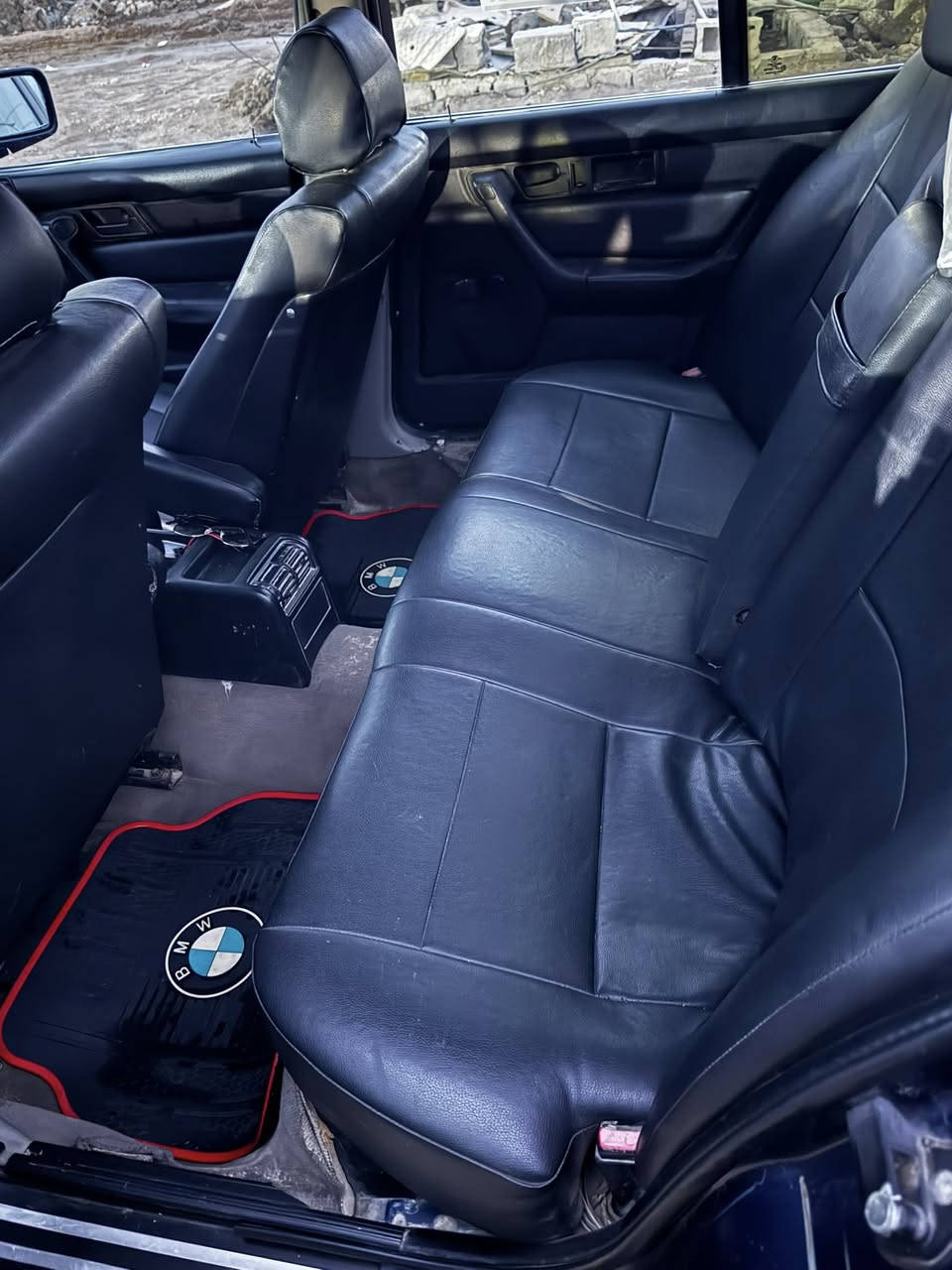 + •
السلام عليكم
للبيع520 موديل 1990 رقم اربيل تريد تحويل تريد وكاله سنويه لل 2030 السياره شوفت عينك مكينه كير مكفولات بدون ضربه السياره تجي تكلب وتشوف وتقتنع وميكون خاطرك الا طيب مكان السياره كوت قضاء النعمانيه السعر 60 وبيه مجال وبعض الاوقات موجوده بغداد عويريج 
***********
