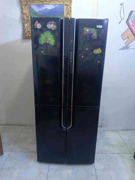 ثلاجه البيت 4 ابواب الجوه تجميد الفوك ثلاجه عاديه السعر 300 وبيها مجال مكاني بغداد الدورة رقم الواتساب ***********
