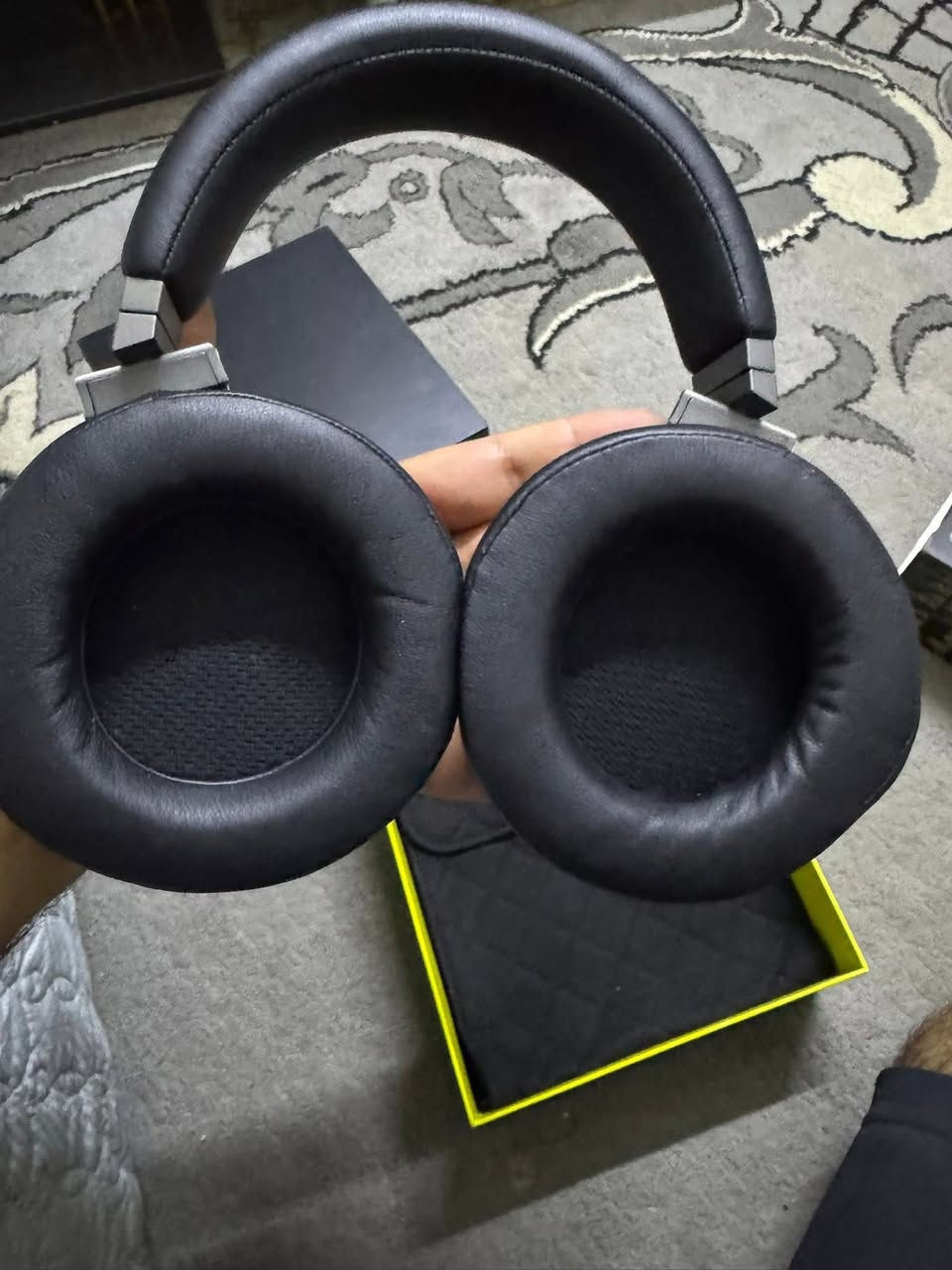 VIRTUOSO RGB WIRELESS SE
القطعة جديدة الكارتونة مو مالتها السماعة مفحوصة شغالة مابيها اي مشكلة السعر ٧٠ الف


**إذا كنت صاحب هذا الإعلان وتريد حذفه لأي سبب، رجاءا أرسل رسالة إلى الدعم الفني**