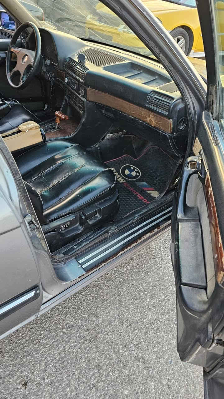 للبيع 🚘 سيارة BMW موديل 1990
المحرك: بشرط
السيارة: صدر وصبغ (تعمير كامل)
شرط التحويل
السنوية مجددة لغاية سنة 2027
السعر: 35 ورقة وبيها مجال
📞 للاستفسار والاتصال: (***********)
