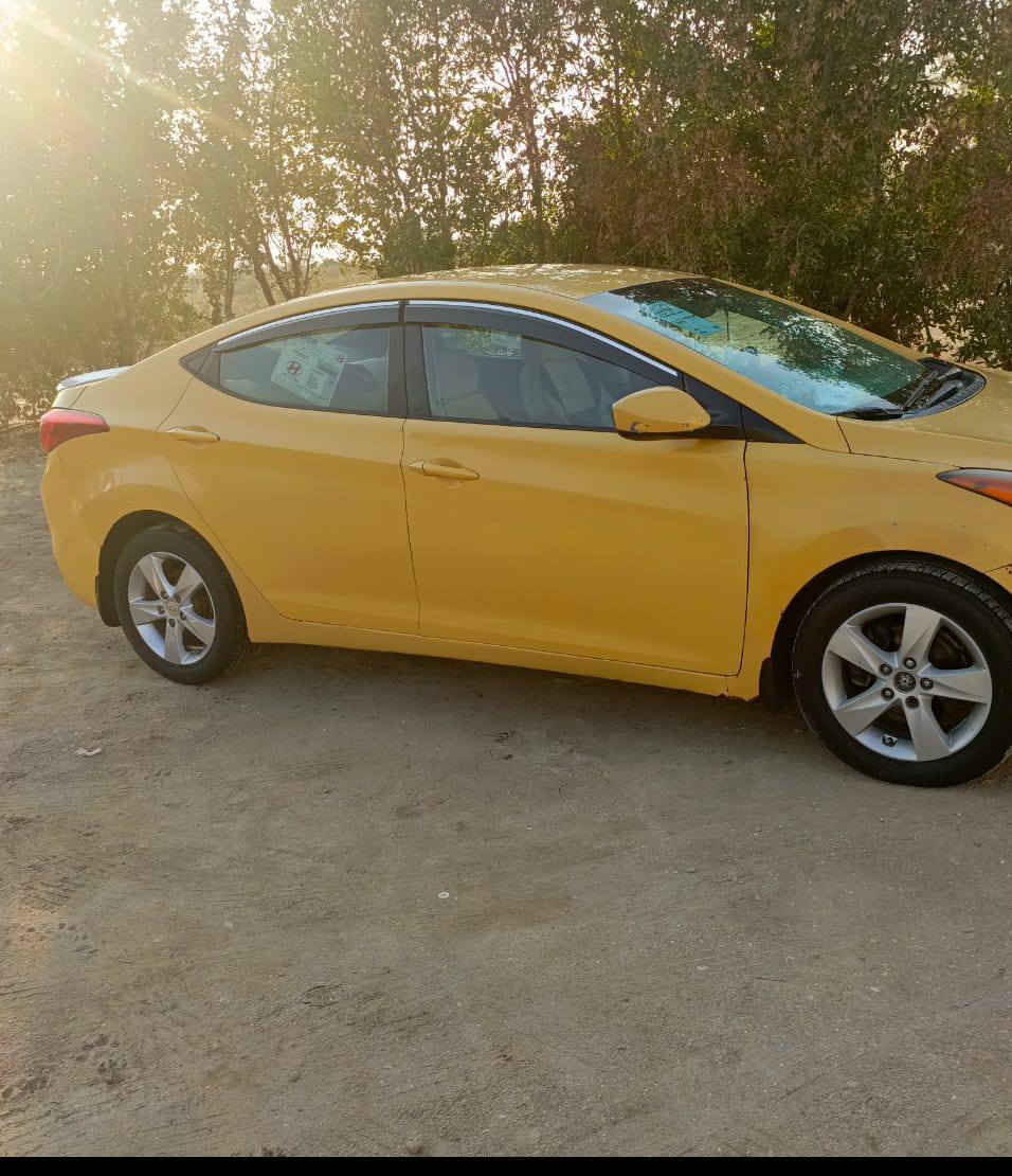 السلام عليكم سياره النترا مضلع امريكي للبيع موديل12 حجم المكينه1800حادثه نص من الجاملغ وشويه من البنيد ماواصله دواخل اليمين والباقي مكفول سياره جاهزه ماناقصه برغي مكينه كير جدد صدر جديد التبريد شغال ثلج متعهد بغرامات تاخذ مصفر سياره بسمي سنويه رقم بابل السعر 85وبيه مجال لشراي المكان حله نيل الرقم ***********
