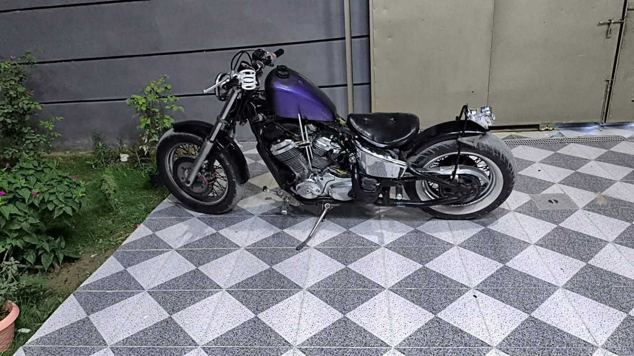 سلام عليكم من رخصة الادمن دراجة Honda steed تعديل بوبر عليها تزويد خير من الله تعمير جديد
1- صدر شادو كامل مع الويل و التاير والبريك والدبلات كلهن مال شادو 
2- تانكي تابوت فايبر كلاس يعني ما يزنجر 
3- تاير خلفي خط ابيض 
4- دبل خلفي جديد 
5- جامرلغ خلفي عمل حديد قوي 
6- كابريتر جديدة 
7- تخم بلكات جديد 
8- شوته كامله جديده 
9- كلجات جديده 
المحرك عليه ادامه كاملة شلعة ومعدل وكير خير من الله 
دراجة بيها نقوصات بسيطه مكاني دياالى جديدة الشط بيها نقوصات جدا بسيطه وما مأثرة عليها جان ابالي مشروع بيها وفلوسي ما كفن ودا ابيع والحمد لله سعرها خاص والشراي بي خير ويدلل وهذا رقمي وبي واتساب 
.***********.
