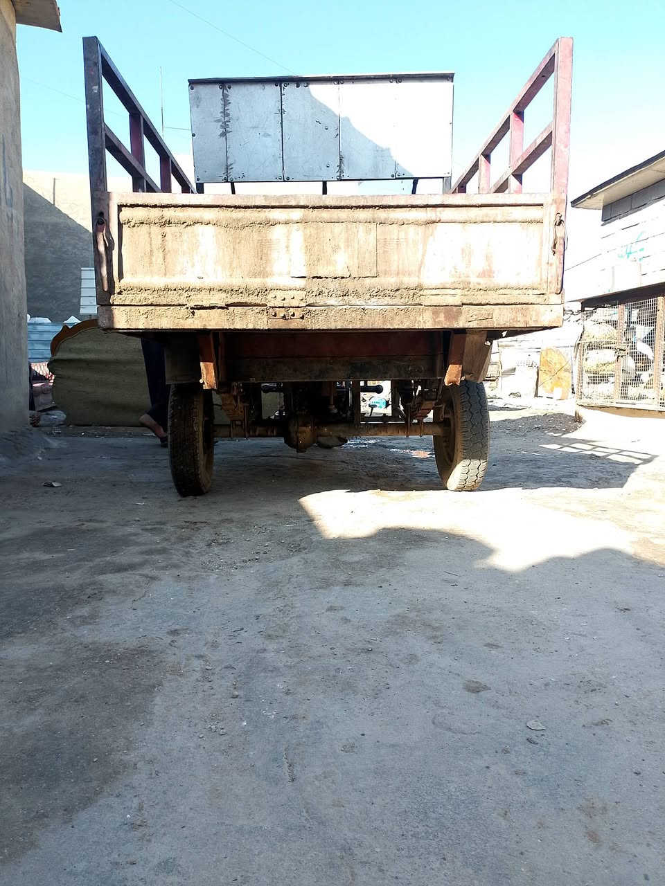 السلام عليكم ستوته للبيع موديل 2014 مليون وربع وبيها مجال اوراق اصولي  المكان بغداد البياع تقاطع درويش رقم الهاتف ***********
