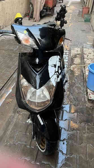 السلام عليكم دراجه سكنس فحل للبيع نضيفه مكفوله كفاله عامه كلجات رياضي عنوان بغداد الاعظمية  السعر 700 بيها مجال قليل حك الجيه للاستفسار رقم الهاتف بي واتساب ***********
