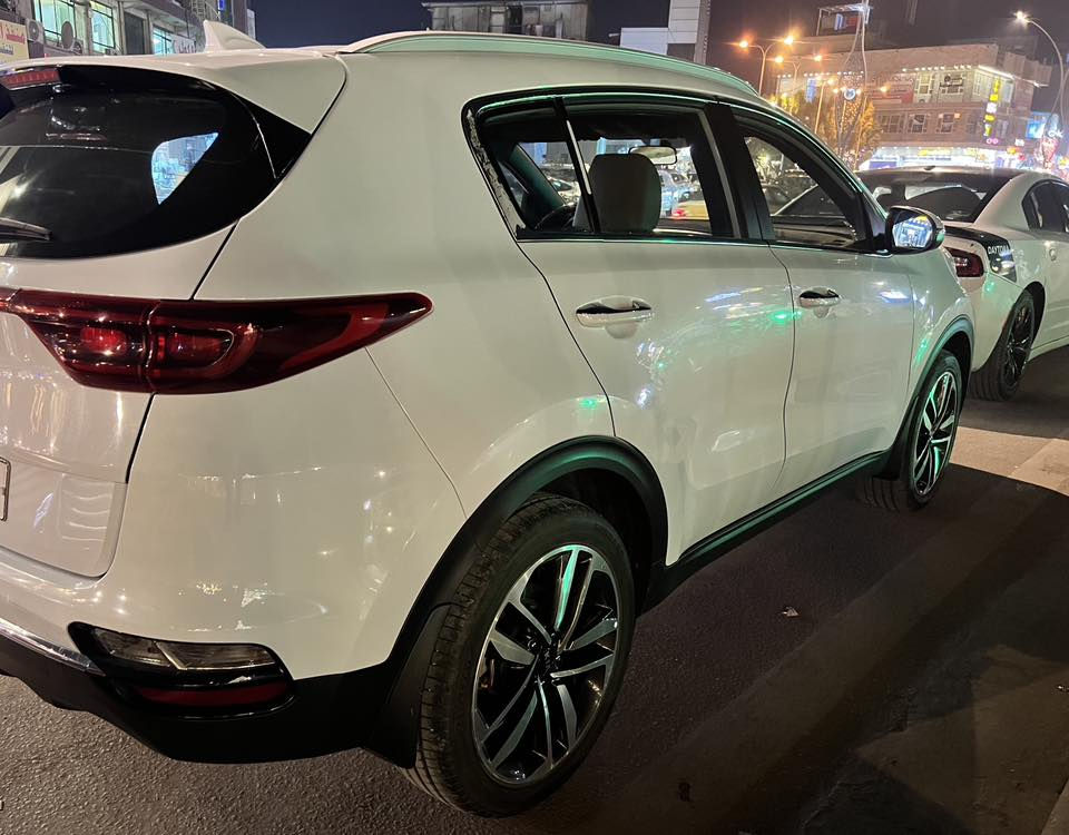 سبورتج 2021 رقم بابل بأسمي بيها شبر صبغ بالدعامية الامامية فقط وبارد بالباب الخلفية جدا قليل ومصلح درجة اولى والباقي مكفول سعرها 205 .. موجودة بالحلة ***********
