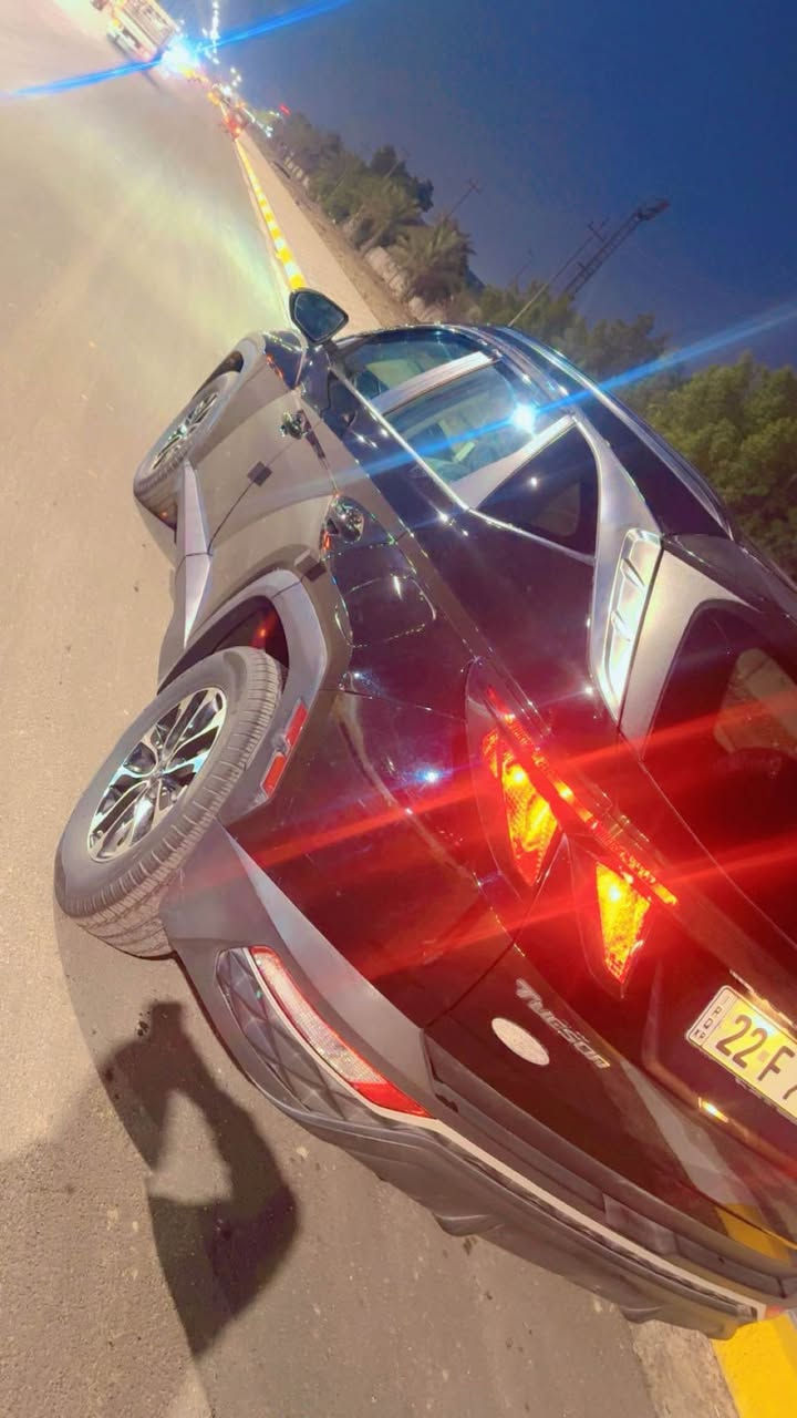 السلام عليكم 
توسان للبيع موديل 2022 شكل الجديد لون اسود رقم اربيل الجديد فول مواصفات ماعده الفتحه محرك 2500 بصمه ابواب بصمه جنطه بصمه تشغيل عن بعد رادارات توقف ذاتي امامي خلفي كشنات تدفئه ستيرن تدفئه هند بريك بصمه شاشه كبيره كار بلي وكامره دواره حساسات خلفي اطفاء ذاتي كله لد ماشيه 43 الف كيلو حادث جاملغ وبنيد وشويه بالباب السعر 168 وبيه مجال بسيط العنوان بغداد زيونه الاتصال *********** بغداد, العراق
