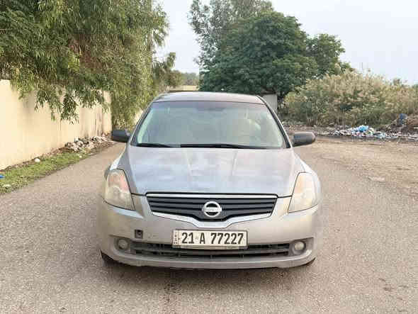 سلام عليكم 
للبيع 
نيسان التيما 
موديل 2008
مواصفات S
سنويه او رقم جديد 
تخم تايرات جديد 
اربع قطع مصبوغ اثر جراد 
سعر 75 وبي مجال بسيط 
مكان السيارة دياله خانقين 
***********
