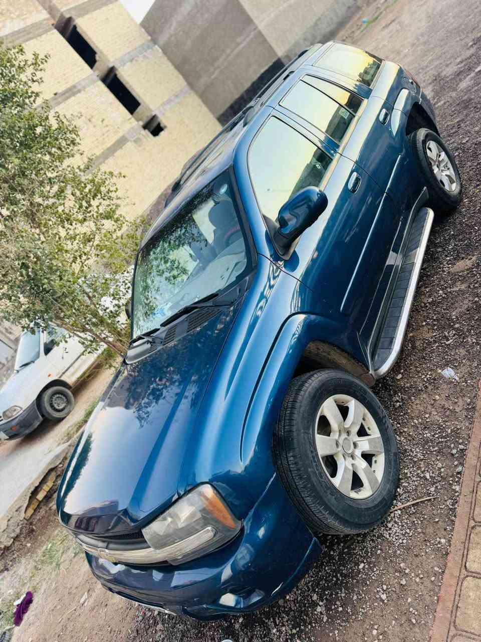 شوڤرليت بلايزر 
موديل 2005
هزة قبل شهر لسنة 2027 
سنوية لحد 2031 
 مكان السيارة بغداد
مصبوغة حزام جمالية 
گير ومحرك جديد 
تخم تاير جديد
صدر جديد 
السيارة خير من الله مابيها اي نقص 
السيارة بأسمي تحويل مباشر 
السعر 90 ورقة وبيها مجال بسيط
***********
*********** Colombo, Sri Lanka
