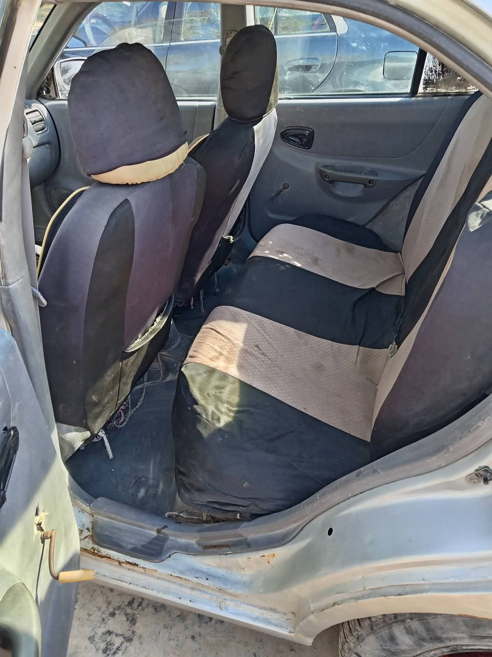 سيارة اكسنت موديل ٢٠٠١ محرك مفتوح كير عادي فول عادي تحتاج ترتيب بسيط سيارة مزاد بدون رقم وكالة عامة بأسمي مكان ديالى بعقوبة السعر ١٥ ورقة وبيه مجال


**إذا كنت صاحب هذا الإعلان وتريد حذفه لأي سبب، رجاءا أرسل رسالة إلى الدعم الفني**