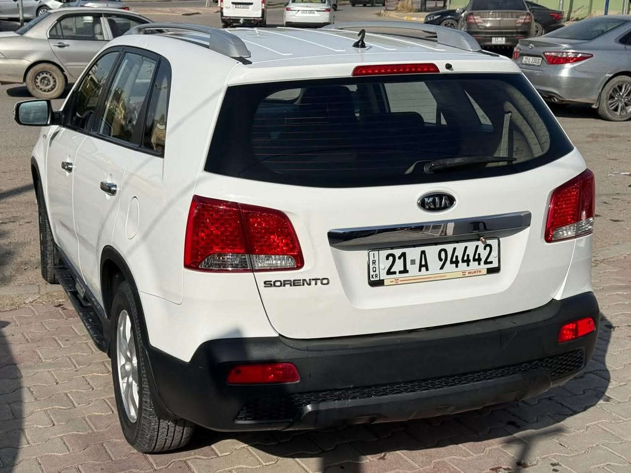 نوع السياره  كيا سورنتو 
موديل 2011
124km ماشيه
محرك 4 / 2400
بدون صبغ مكفوله
السونر مرفق بي شبر بارد 
للاستفسار ***********
العنوان ديالى خانقين/ معرض خانقين للسيارات
