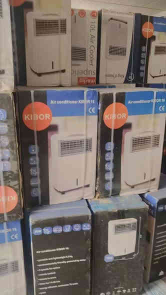 تم وصول حاوية مبردات 
متوفر قياسين
 7 لتر 
20 لتر 
تحتوي على ريموت تحكم 
تحكم بالدوران 
واتربم 
سربس 
اطارات عدد 4 
سعر مناسب جداً 
العنوان 
بصره تنومه 
*********** عبدالله واتساب 
*********** عبدالله واتساب
