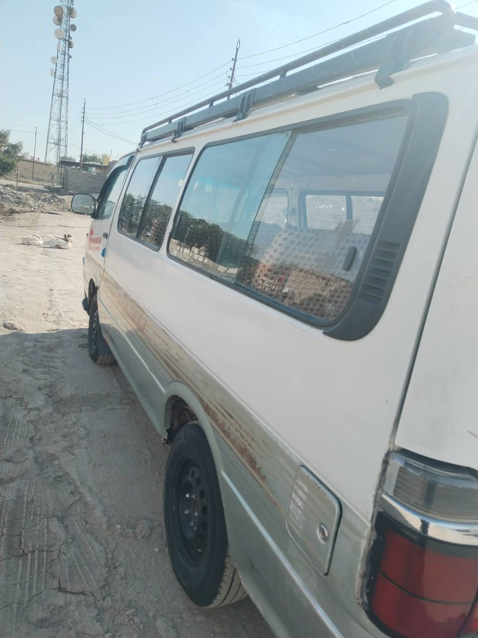 السلام عليكم ورحمة الله وبركاتة كياا فتون للبيع موديل 2007 بسمي شرط التحويل مصفره من كلشي جاهزه السياره خير من الله تخم تاير مكينه كير اكسن رقم بابل انكليزي السياره بلاديه قطره صبغ مابيها مكاني واسط العزيزيه   السعر 50 وبيها مجال الاستفسار ***********
