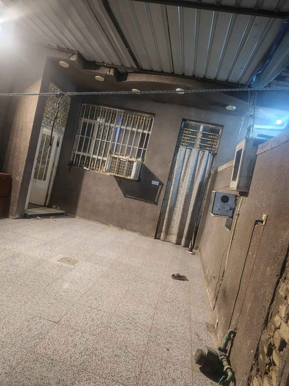 بيت للبيع مساحه 220 متر  طابو زراعي غرفتين  نورم وهول وصاله ومطبخ  صحيات داخليه  وخارجيه ومطبخ خارجي العنوان حله سياحي عتايج للاستفسار السعر 65 وبي مجال  الاتصال ‏‪***********‬‏
