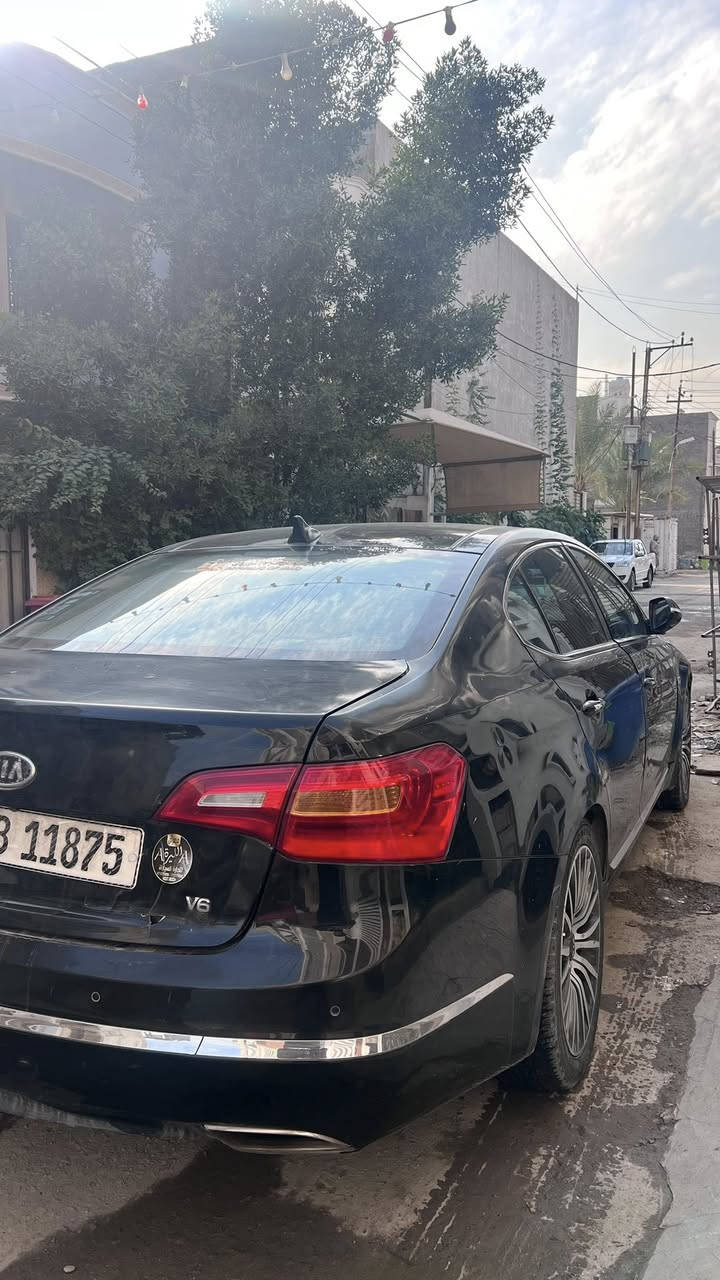 السلام عليكم كادنزا ( للبيع او مرواس )  2012 لون اسود
السياره مكينه كير تبريد صدر مابيهن شي سنوية جديده رقم جديد 
 فول مواصفات عدا البصمه  بيه ٤ قطع  صبغ  فقط اثر جراد ومصبوغ السعر 100 .. شعندك نزل  
مكانها  بغداد الدورة 
***********
