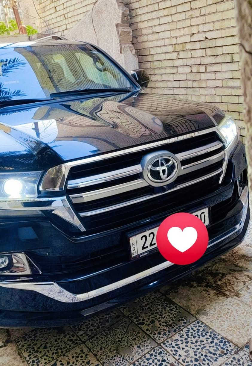 للبيع وبسعر مناسب
بدون تبديل وبدون صبغ سيارة جديدة 
لاندكروز 2020 
لون اسود 
حساس امامي خلفي
كشنات جلد 
تشغيل عن بعد
تحكم ستيرن جهتين 
كراسي كهرباء 3 دكم 
شاشات خلفيه وسماعات
لايت زنون 
شاشه حجم كبير
اشارات تتبعيه
لد امامي خلفي
تبريد 3 قطع 
غراضه كامله 
مري كهرباء 
جام اوتو 
ثلاجة وسطيه
فتحه سقف
تحكم تبريد خلفي

كامره خلفيه امامية وجوانب 360
ماشيه 75
رقم شمالي 
بسمي تحويل 
سيارة نضيفة جدا جدا جدا 

واتساب و اتصال وتدلل ‏‭***********
