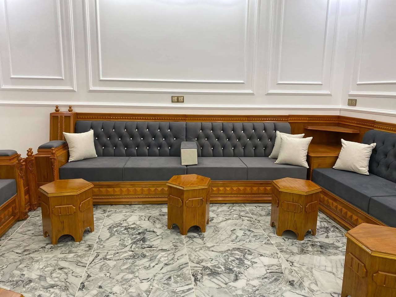 💯💯💯 بس ويانه ✨🦅
عمل ديوان صاج اسلامي زان درجه أولا من خشب السنديان والجاوي /🧾✨
 المواد بلوك اسود بلاويد 18ms🛋️✨
أسفنج مميزز أول المقعد 12smوالضهر 7sm🛋️✨
خشب چام روسي 🎭✨
قماش  وتر بروڤ مبطن 🎇✨
  العنوان  حي الامين الأول طريق السنيه عمود 615 الاستفسار
 واتساب ***********  ***********

 لاتصال *********** 🤎و خاص
 
لسنى  الوحيدين لاكناا لافضل  ✨✨💯⚒️🦅
