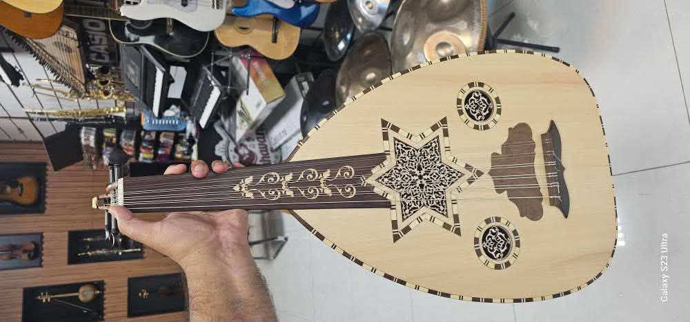 السلام عليكم
عود للبيع صناعة محمد القيسي 
اخذتة ب500$ بعدة جديد
استفسار اكثر 

‭***********‬

