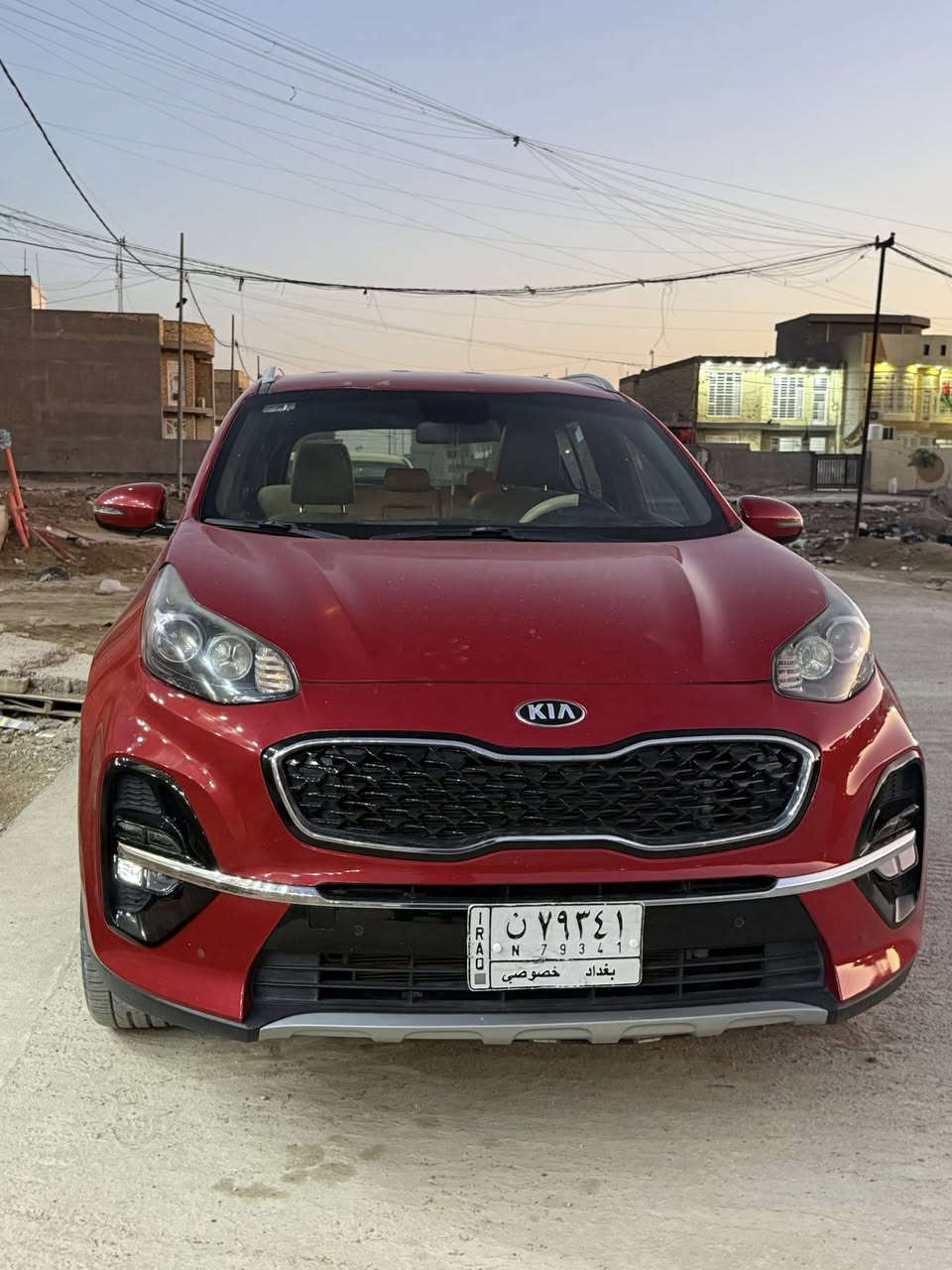 السلام عليكم
كيا سبورتج ٢٠٢٠ فقط صبغ بين بابتين جهة السائق وموضح بالصوره  
والدعامية الاماميه مبدله 
رقم بغداد مكينة ٢٠٠٠ دوش 
جاهزه من جميع النواحي 
السعر ١٧٥ وبيها مجال بسيط  
مكان السياره واسط الكوت 
‭٠٧٧١ ٢٦٩ ١٨٢٣‬
