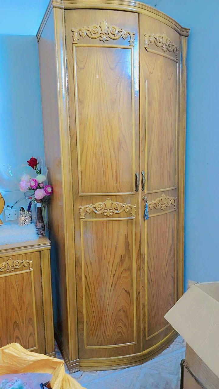 غرفة اخشاب تفاصيل خاص

سعر مليون وربع قفل جديده 

رقم هاتف وتساب او اتصال***********
