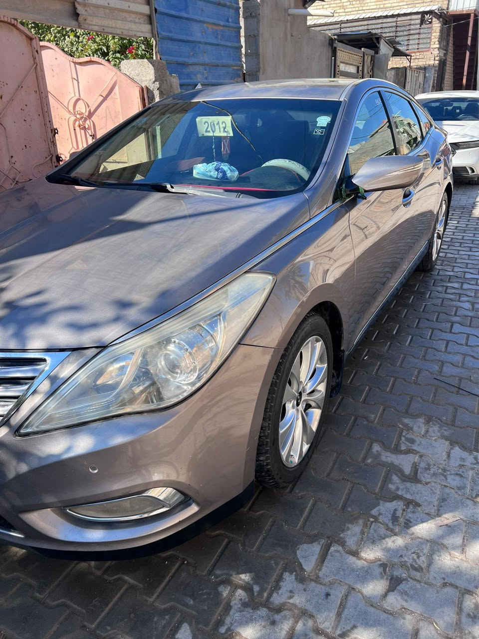 هوندا ازيره موديل12 خليجي مكفولة كفاله عامه تخم تاير جديد صدر جديد تدفئة وتبريد خير من الله السياره ع اخر حبايه نظيفه بمعنى الكلمه السياره نص فول السعر 125وبيها مجال شي قليل المكان بغداد المحموديه 
للاستفسار الاتصال على الرقم التالي:***********
واتساب
