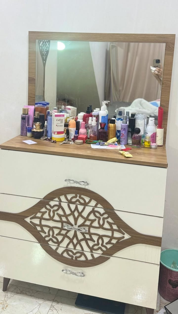 كاونتر سنك متر وربع سعر ٦٠
غرفه ٥ قطع تركي نظافتها ٩٩٪؜ ب ٤٠٠
العنوان بغداد القادسية


**إذا كنت صاحب هذا الإعلان وتريد حذفه لأي سبب، رجاءا أرسل رسالة إلى الدعم الفني**