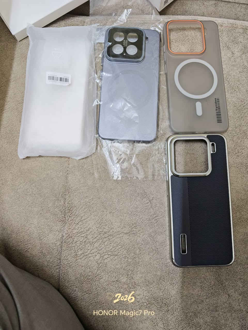 جهاز شاومي 15 نظيف جدا جدا غراضه كامله واصليه لون أبيض ذاكرته 512   نسخه عالمية مع ثلاث كفرات ماركة والكفر الاصلي الي يجي ويا الجهاز للبيع بسعر 750 الف بغداد الزعفرانيه شارع الكهرباء *********** للتواصل واتساب او على الخاص
