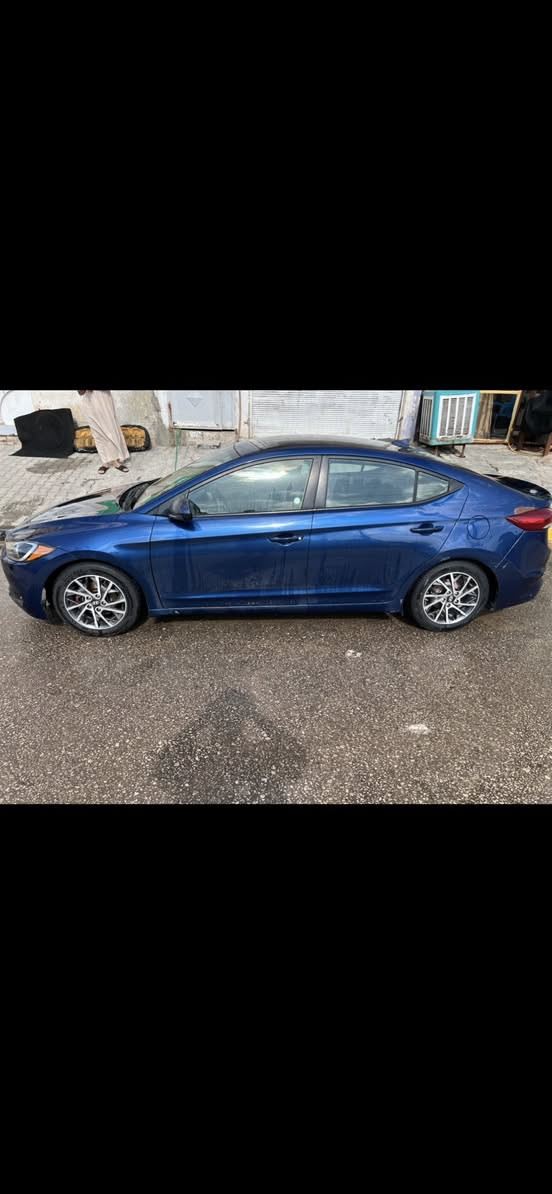 النترا 2017 وارد امريكي محرك 2000 دوش
داخله كلين  دعاميات فقط  وبالعراق صار بيها حار بقبق الجنطه فقط  السياره ليبل واحد ولا قطعه مبدله والبارد الي موضح بالصور بدون دواخل بدون شواصي 

مكينتها مفتوحه وراجعه بلاد شغل بغداد 
الكير مكفول 
الحداديه مكفوله 
تخم تاير جديد 
رقم اربيل 

السيارة نظيفة وما ناقصها شي 

السعر (( 116)) وبيها مجال للشراي 

مكاني النجف 

التواصل فقط على الرقم او الواتساب

***********
