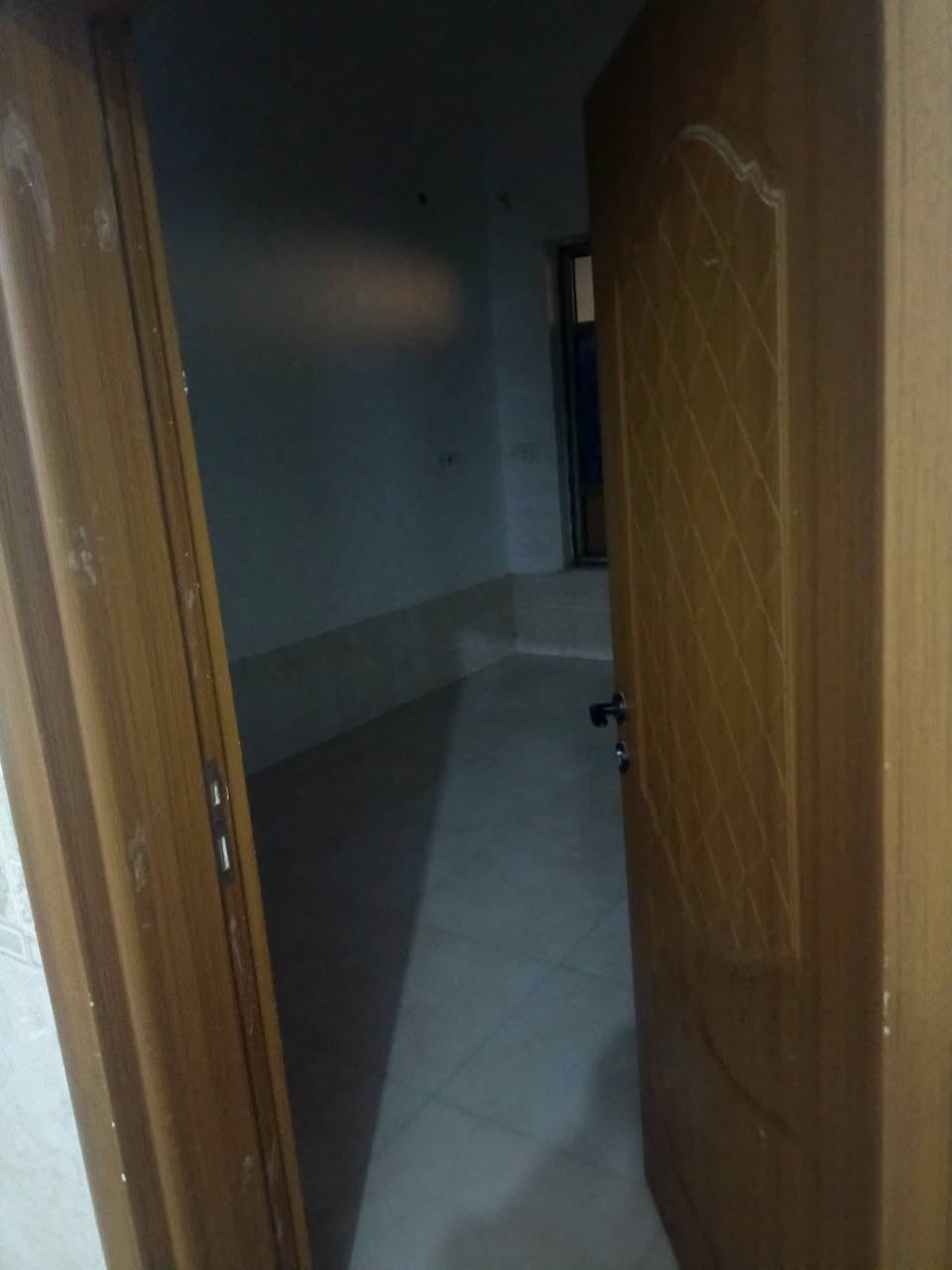 السلام عليكم توجد البيت الايجار في الرمادي قرب مطعم القصر الابيض ع شارع 40 
الهول وستقبال و مطبخ و حمام غرفه نوم٢ بي وحديقه دكراج 
الايجار ٤٠٠
للمزيد من التفاصيل يمكنكم زيارة مكتبنا مكتب العين العقار ع شارع 40 مدخل الصوفيه الثانية 

او الاتصال على الارقام 

***********
***********

***********
