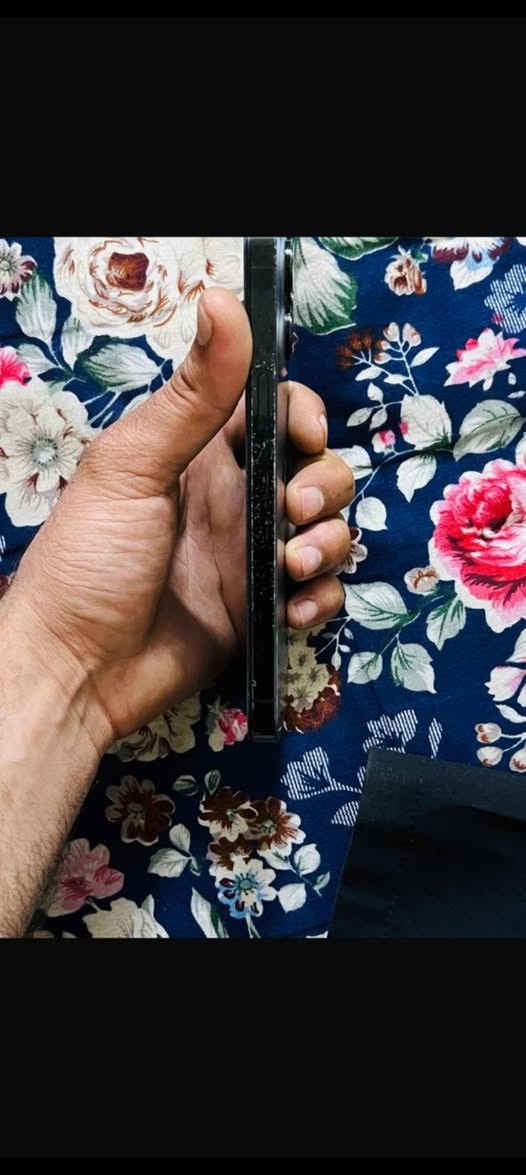 14 برو ماكس مبدل شاشه فقط ونوعيه كلش مرتبه بطاريته 77 بلادي بي فطر بسيط بلضهر وبلكلاسه سعره 600 وبي مجال قليل  مكاني نجف الخاص مفتوح


**إذا كنت صاحب هذا الإعلان وتريد حذفه لأي سبب، رجاءا أرسل رسالة إلى الدعم الفني**