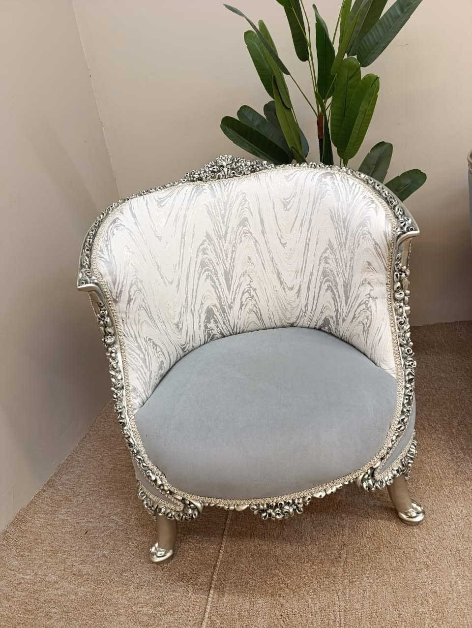 تخم عشر مقاعد جديد ومابي اي ضرر 
ب مليون و400


**إذا كنت صاحب هذا الإعلان وتريد حذفه لأي سبب، رجاءا أرسل رسالة إلى الدعم الفني**